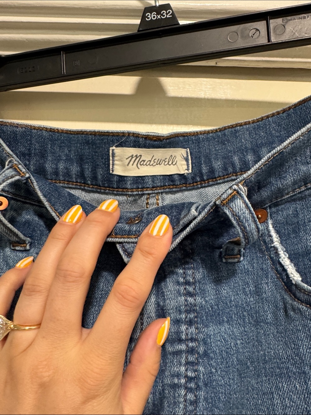 Madewell Medium Perfect Vintage Cropped Jeans with Frayed Hem - Picture 2 of 3